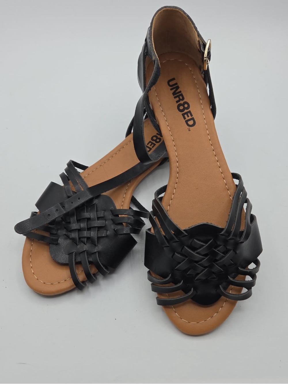 Unr8ted Women’s Black Strappy Sandals NWOT Sz 8M